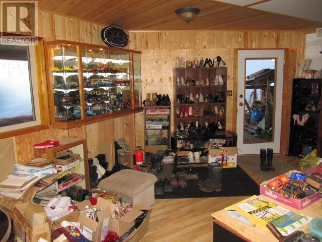 3561 Canim-Hendrix Lake Road, 100 Mile House, BC - Indoor Photo Showing Other Room
