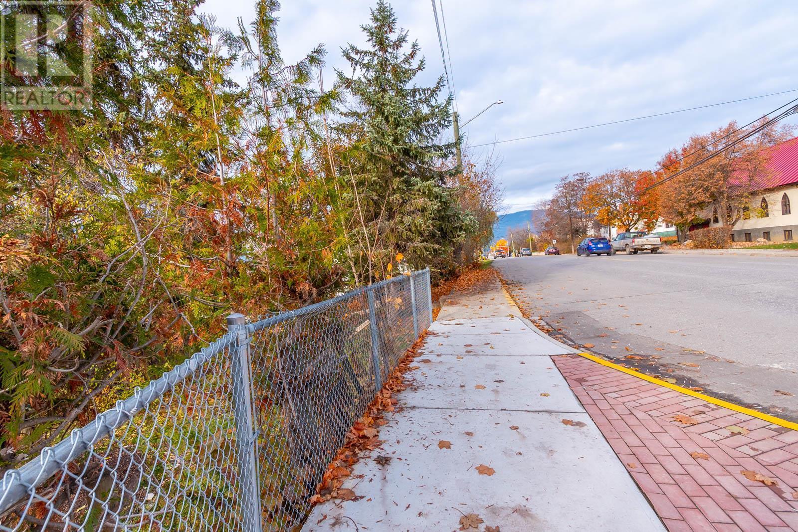 Lot 3 empty - 161 Shuswap Street Sw, Salmon Arm, BC