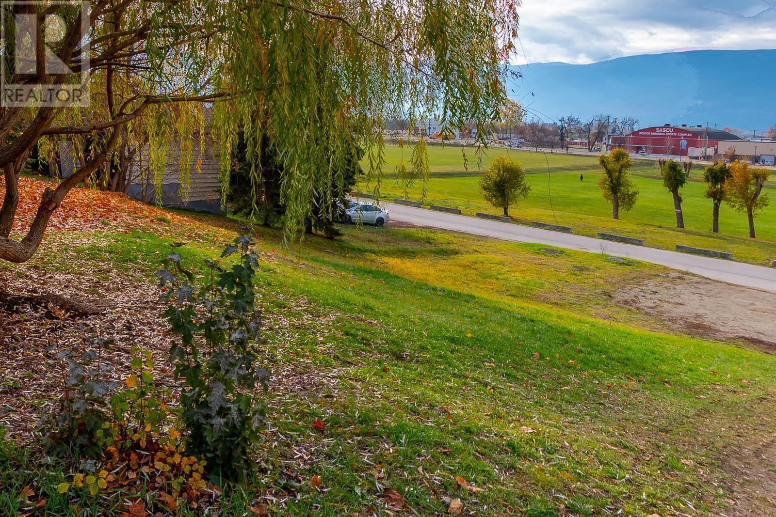 Lot 3 empty - 161 Shuswap Street Sw, Salmon Arm, BC