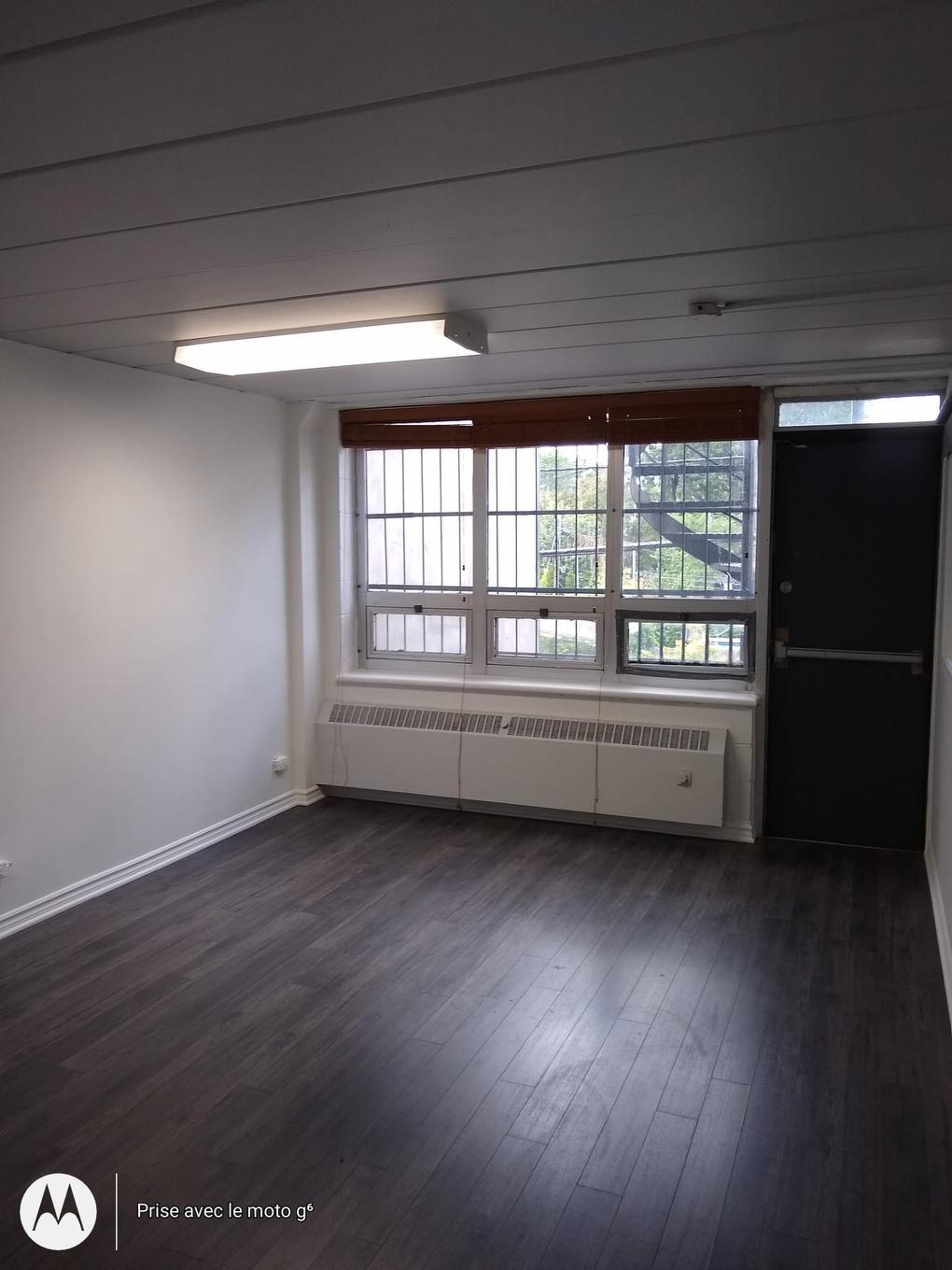 Hall - 202-7687 Rue Centrale, Montréal (Lasalle), QC - Indoor Photo Showing Other Room