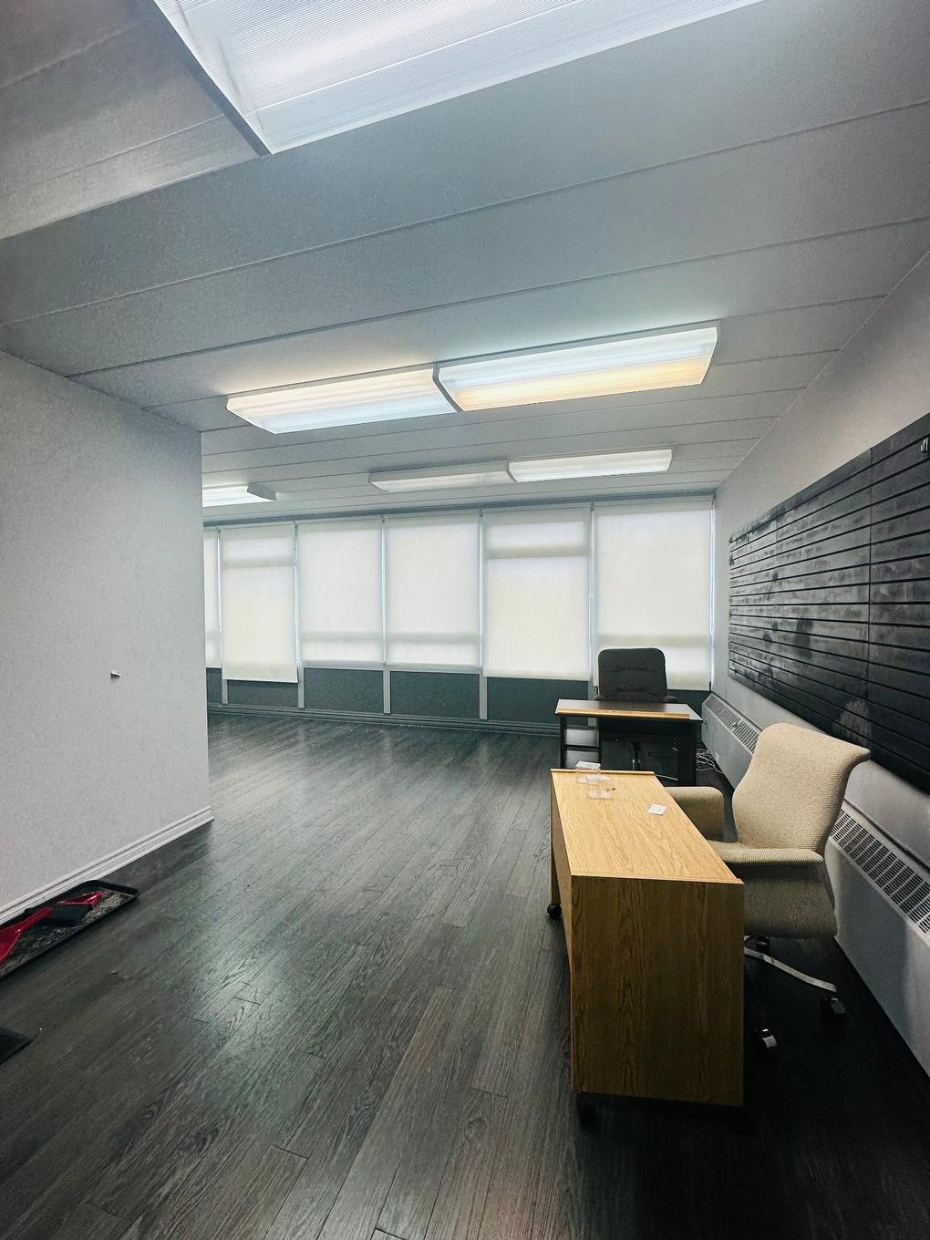 Office - 301-7687 Rue Centrale, Montréal (Lasalle), QC - Indoor