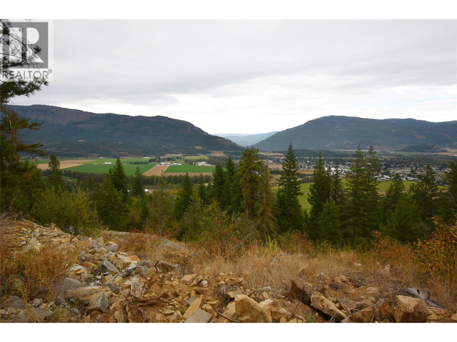 Beautiful Views - 357 Oxbow Place, Enderby, BC