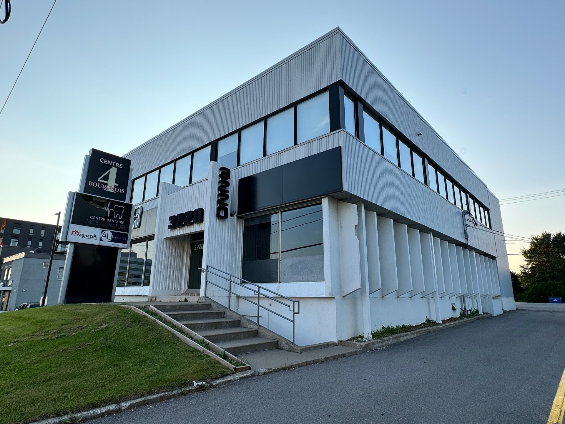 Façade - 3220 Ch. Des Quatre-Bourgeois, Québec (Sainte-Foy/Sillery/Cap-Rouge), QC - Outdoor