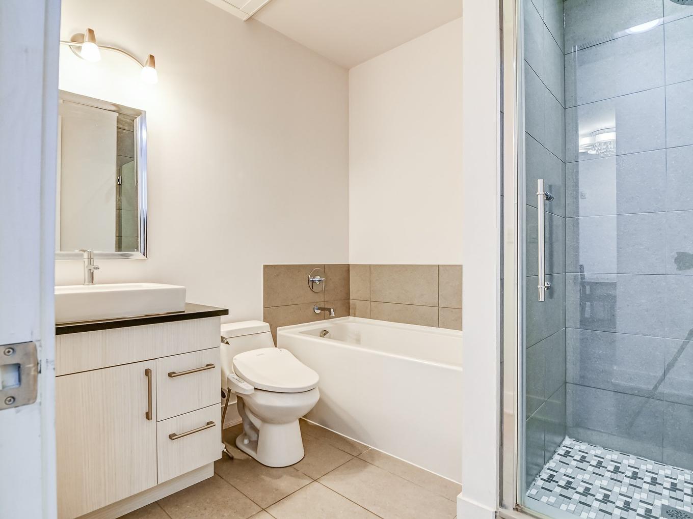 Bathroom - 704-1225 Boul. Robert-Bourassa, Montréal (Ville-Marie), QC - Indoor Photo Showing Bathroom