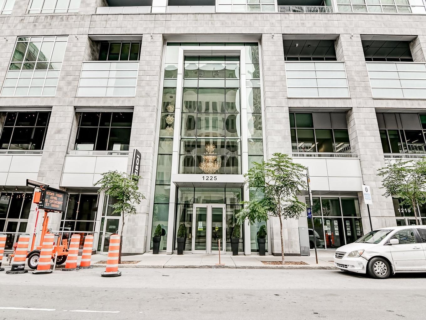 Frontage - 704-1225 Boul. Robert-Bourassa, Montréal (Ville-Marie), QC - Outdoor