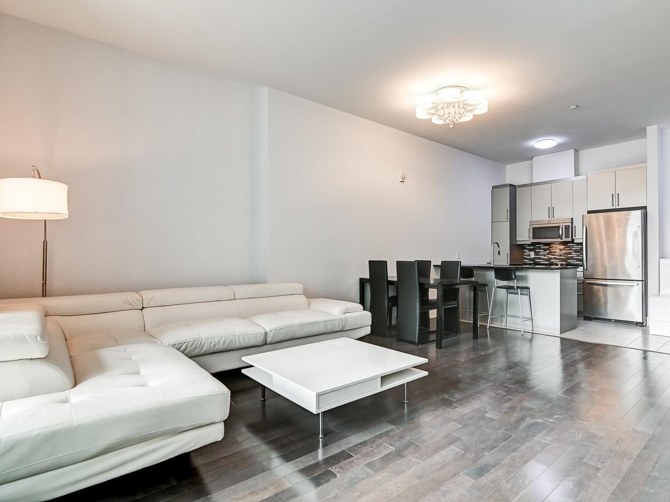 Living room - 704-1225 Boul. Robert-Bourassa, Montréal (Ville-Marie), QC - Indoor