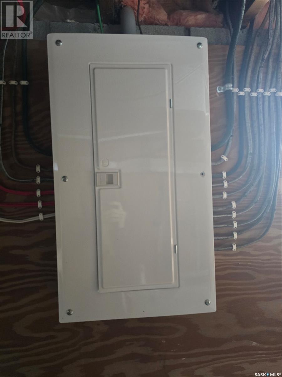 33 4Th Avenue E, Central Butte, SK - Indoor Photo Showing Basement