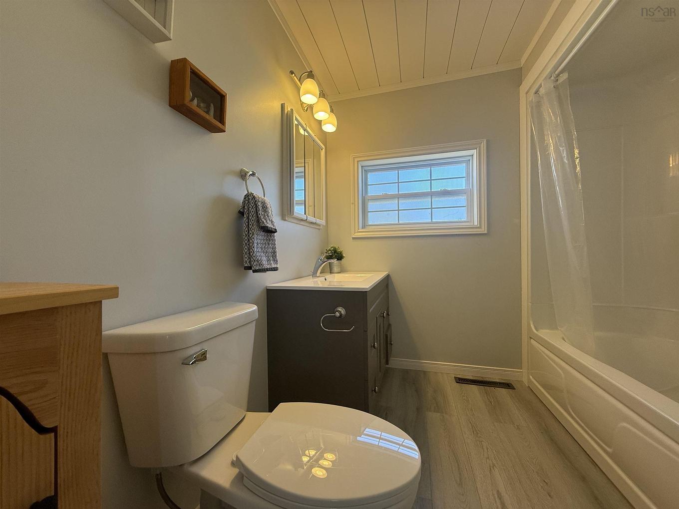 3524 Eastern Avenue, Parrsboro, NS