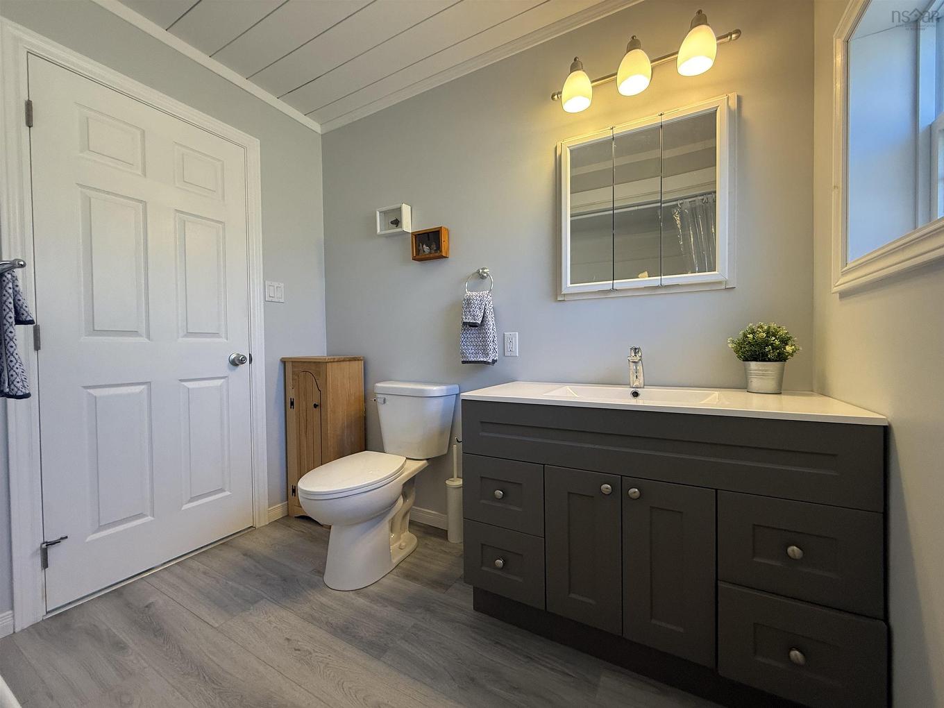 3524 Eastern Avenue, Parrsboro, NS