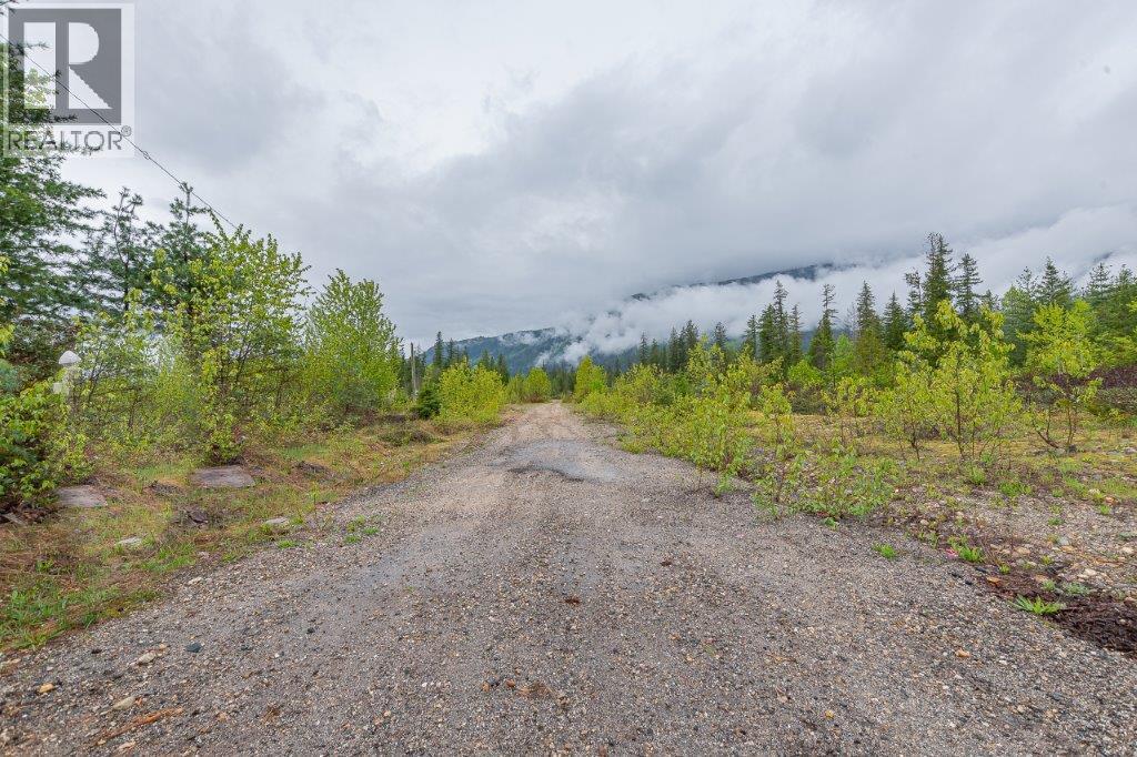 4103 Balsam Way, Malakwa, BC