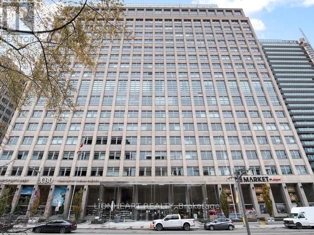 605 - 111 St Clair Avenue W, Toronto, ON - Outdoor With Facade