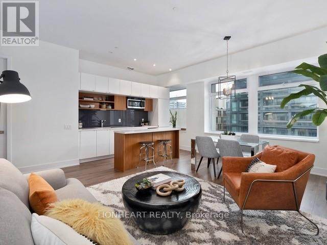 605 - 111 St Clair Avenue W, Toronto, ON - Indoor