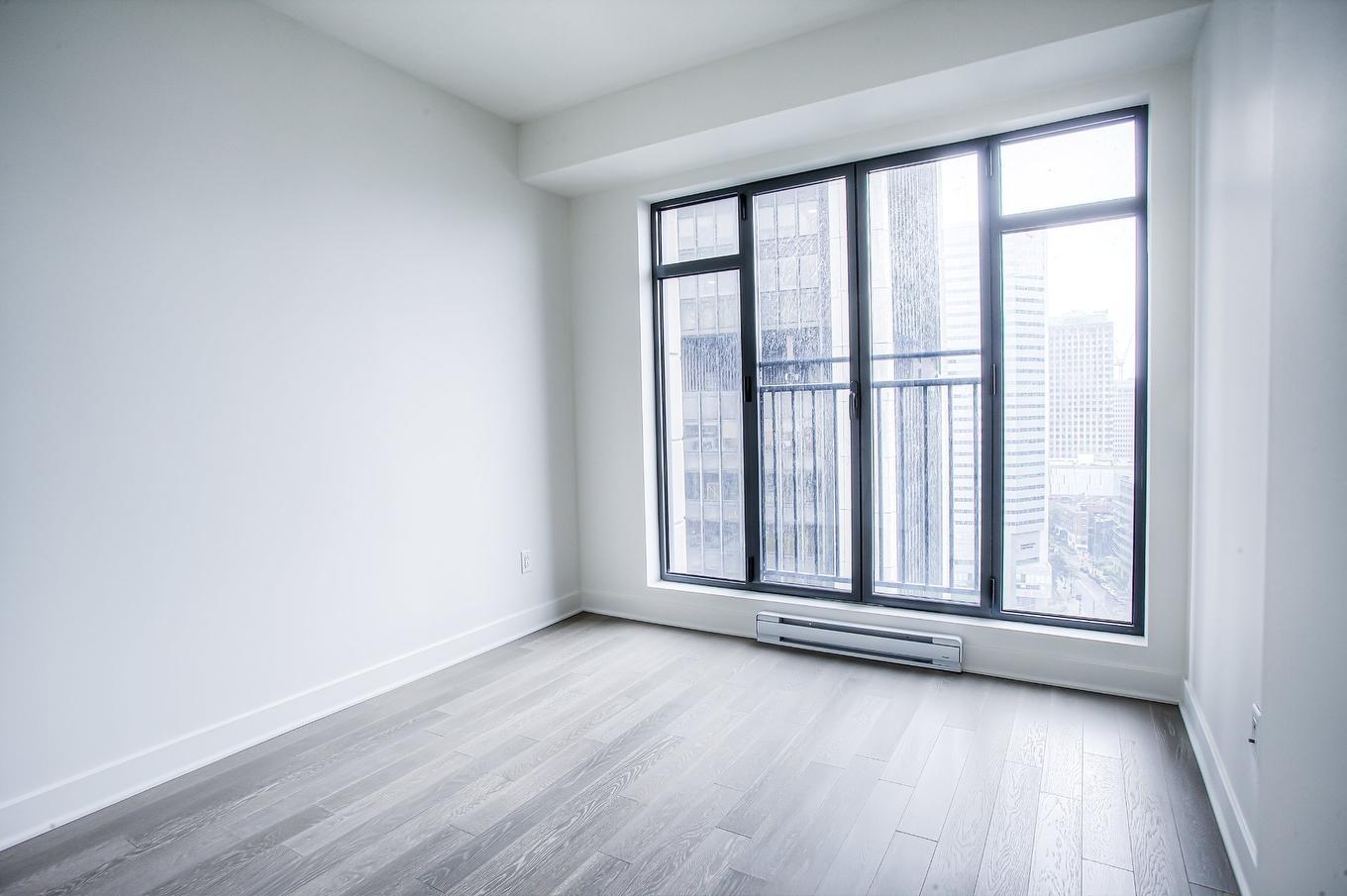 Bedroom - 2003-628 Rue St-Jacques, Montréal (Ville-Marie), QC - Indoor Photo Showing Other Room