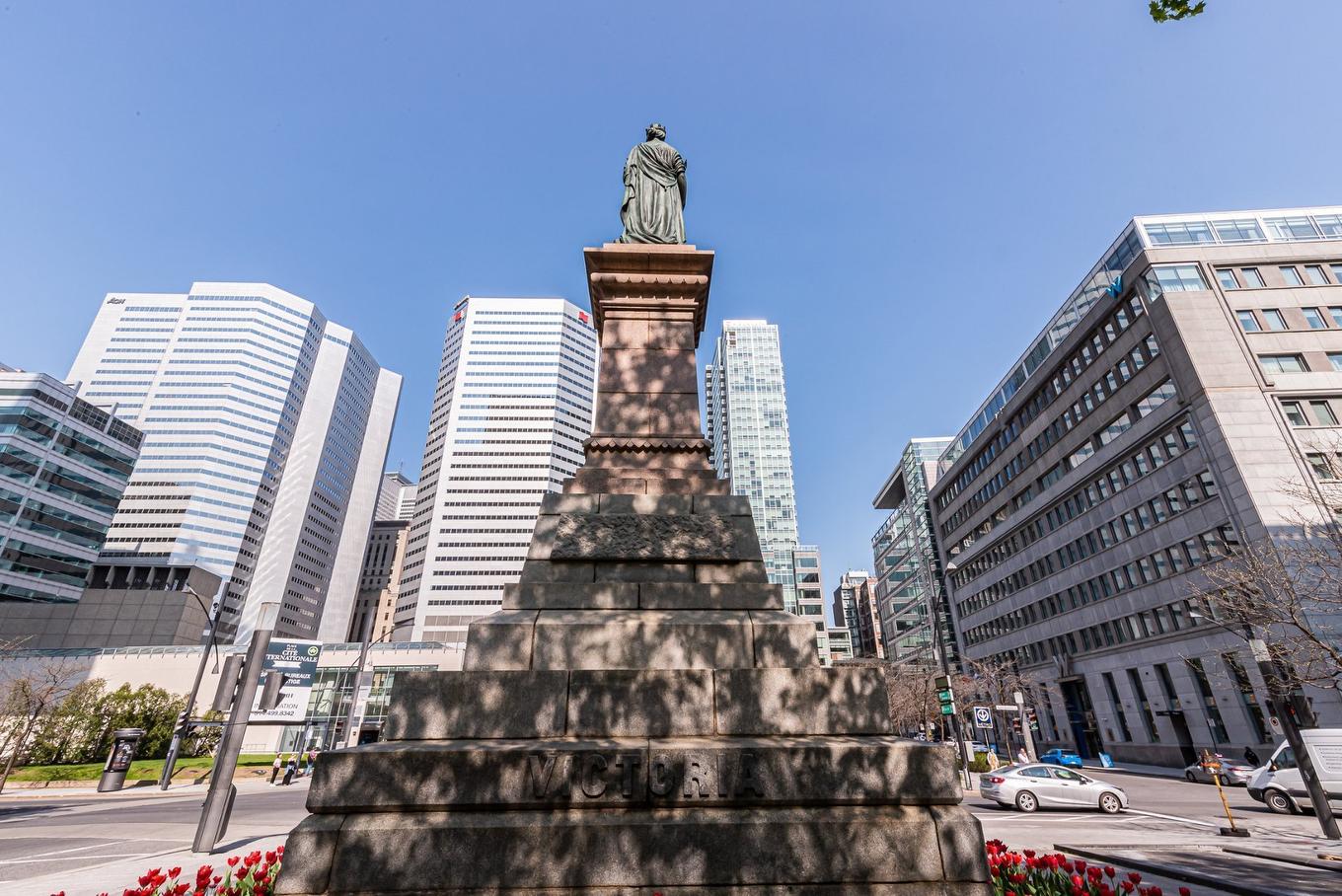 Street - 2003-628 Rue St-Jacques, Montréal (Ville-Marie), QC - Outdoor With Facade