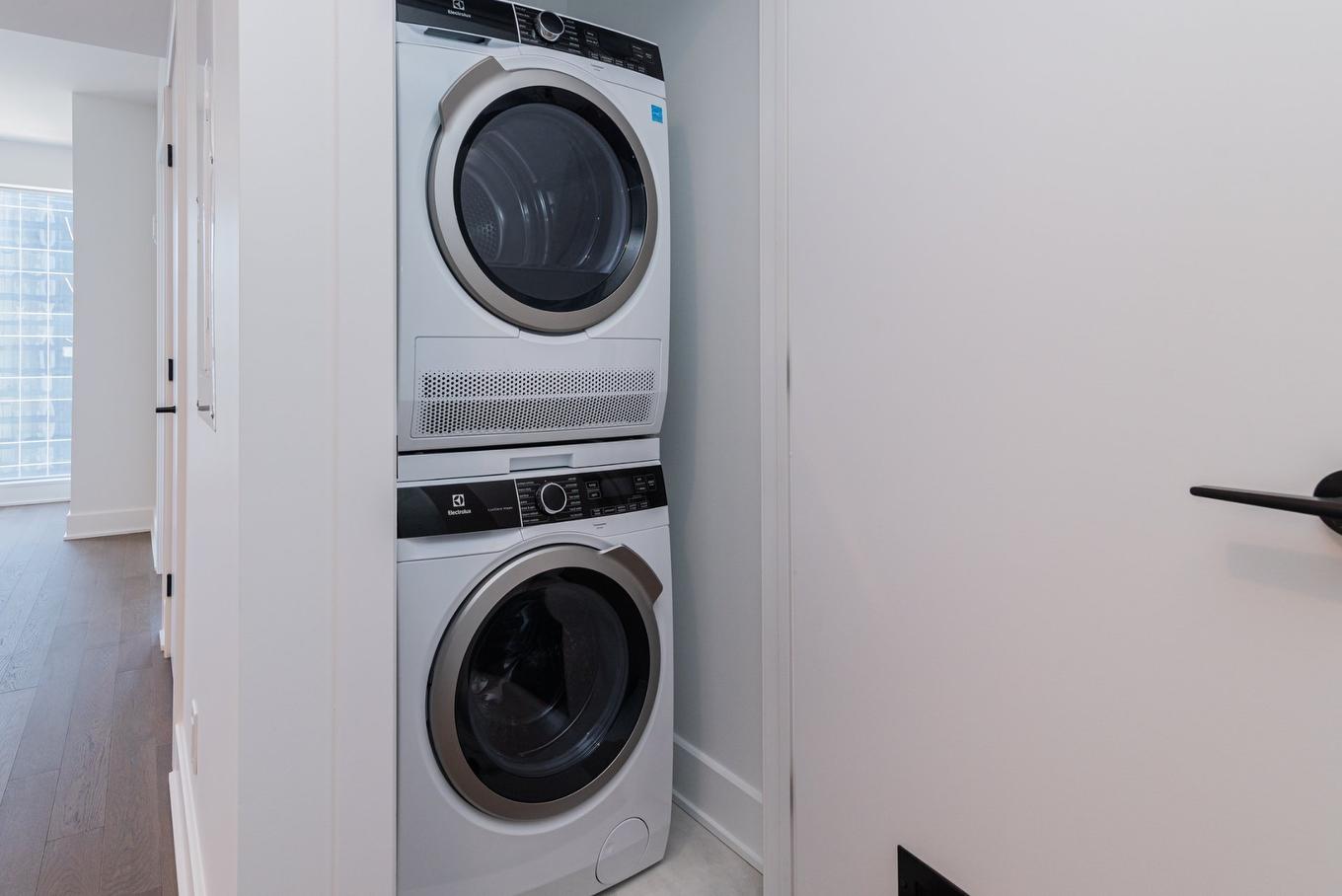 Salle de lavage - 2708-720 Rue St-Jacques, Montréal (Ville-Marie), QC - Indoor Photo Showing Laundry Room