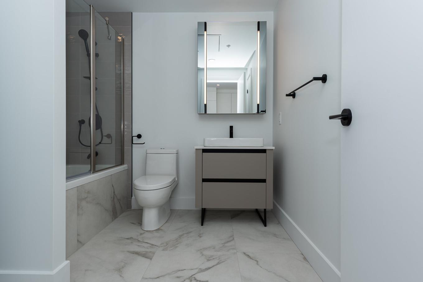 Salle de bains - 2906-720 Rue St-Jacques, Montréal (Ville-Marie), QC - Indoor Photo Showing Bathroom