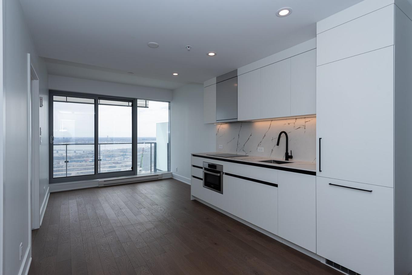 Cuisine - 2906-720 Rue St-Jacques, Montréal (Ville-Marie), QC - Indoor