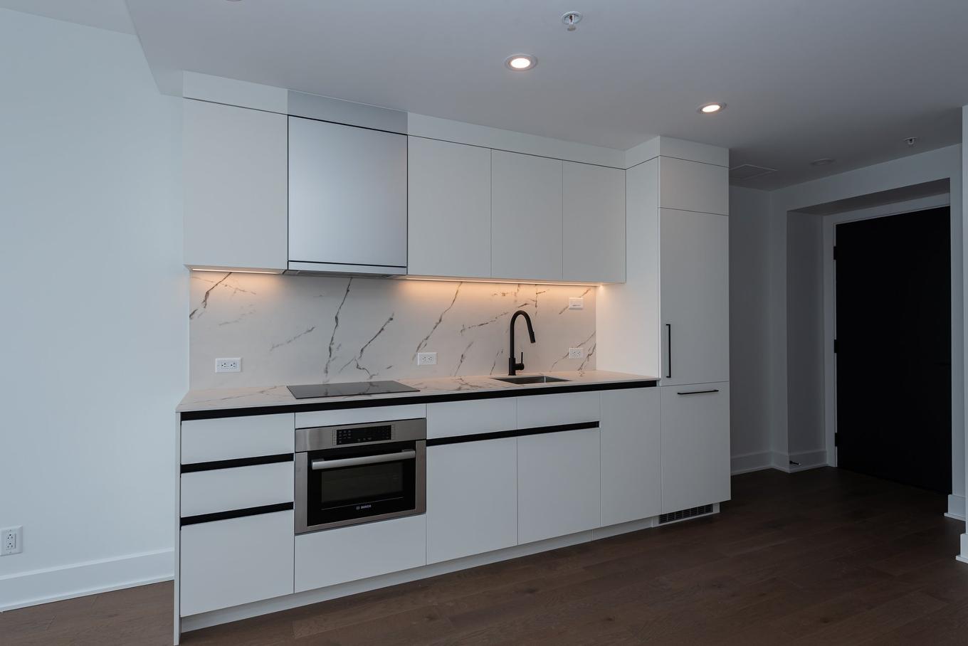 Cuisine - 2906-720 Rue St-Jacques, Montréal (Ville-Marie), QC - Indoor Photo Showing Kitchen