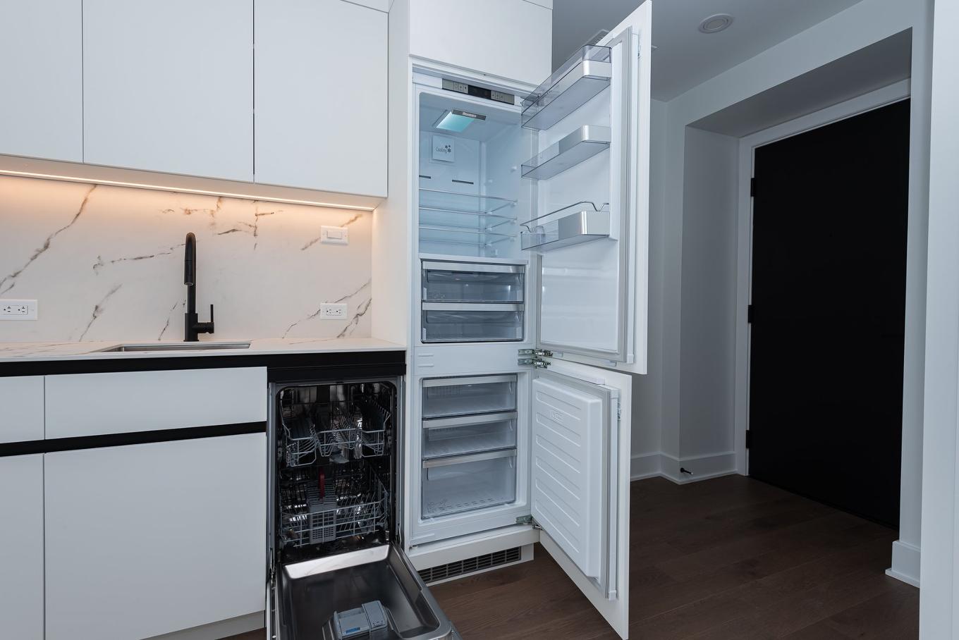 Cuisine - 2906-720 Rue St-Jacques, Montréal (Ville-Marie), QC - Indoor