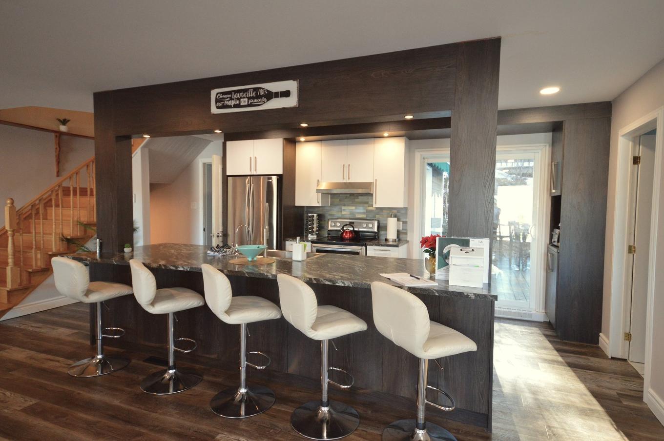 Coin-repas - 13017 Ch. Du Lac-Labelle, Labelle, QC - Indoor