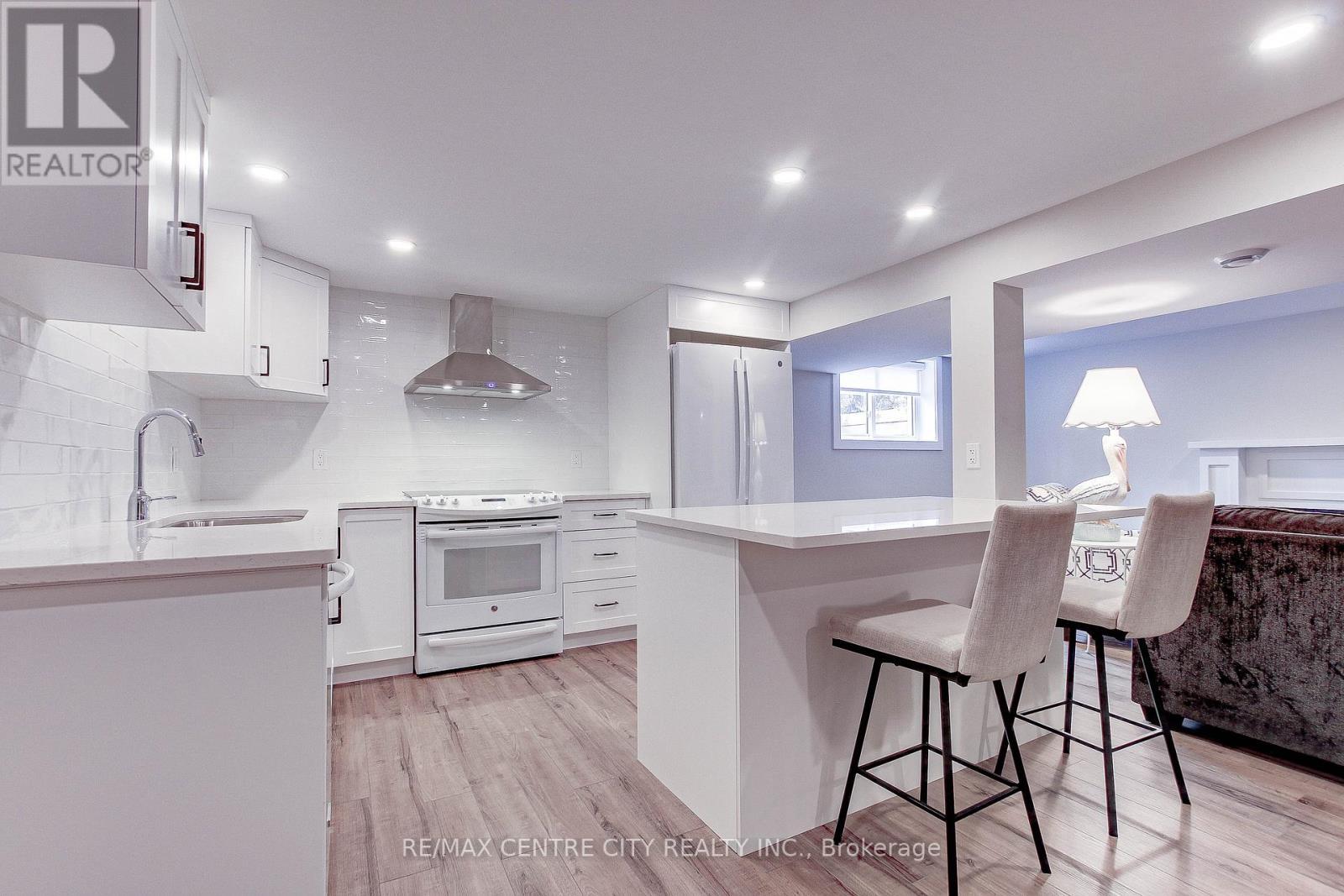 Lower - 329 Smith Street, Central Elgin (Port Stanley), ON - Indoor Photo Showing Kitchen