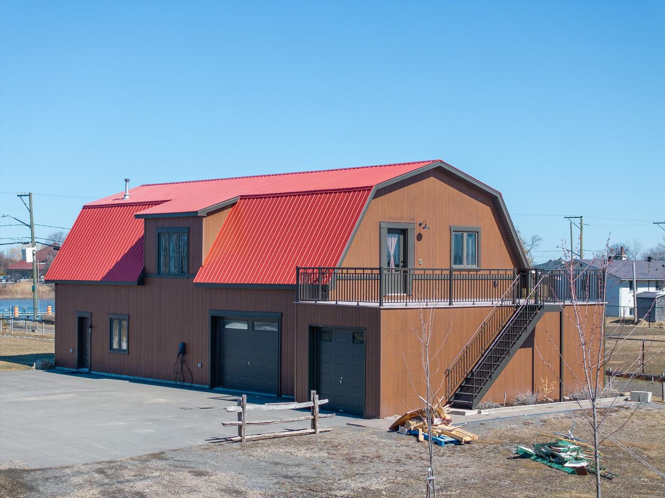 Frontage - 9790 Boul. Des Mille-Îles, Laval (Saint-François), QC