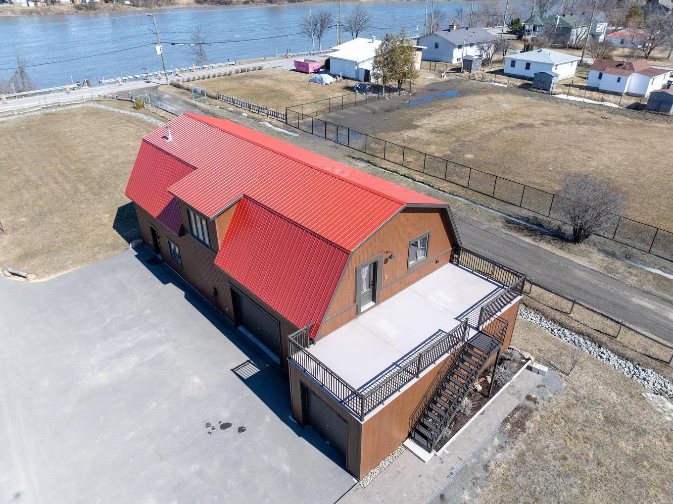 Aerial photo - 9790 Boul. Des Mille-Îles, Laval (Saint-François), QC