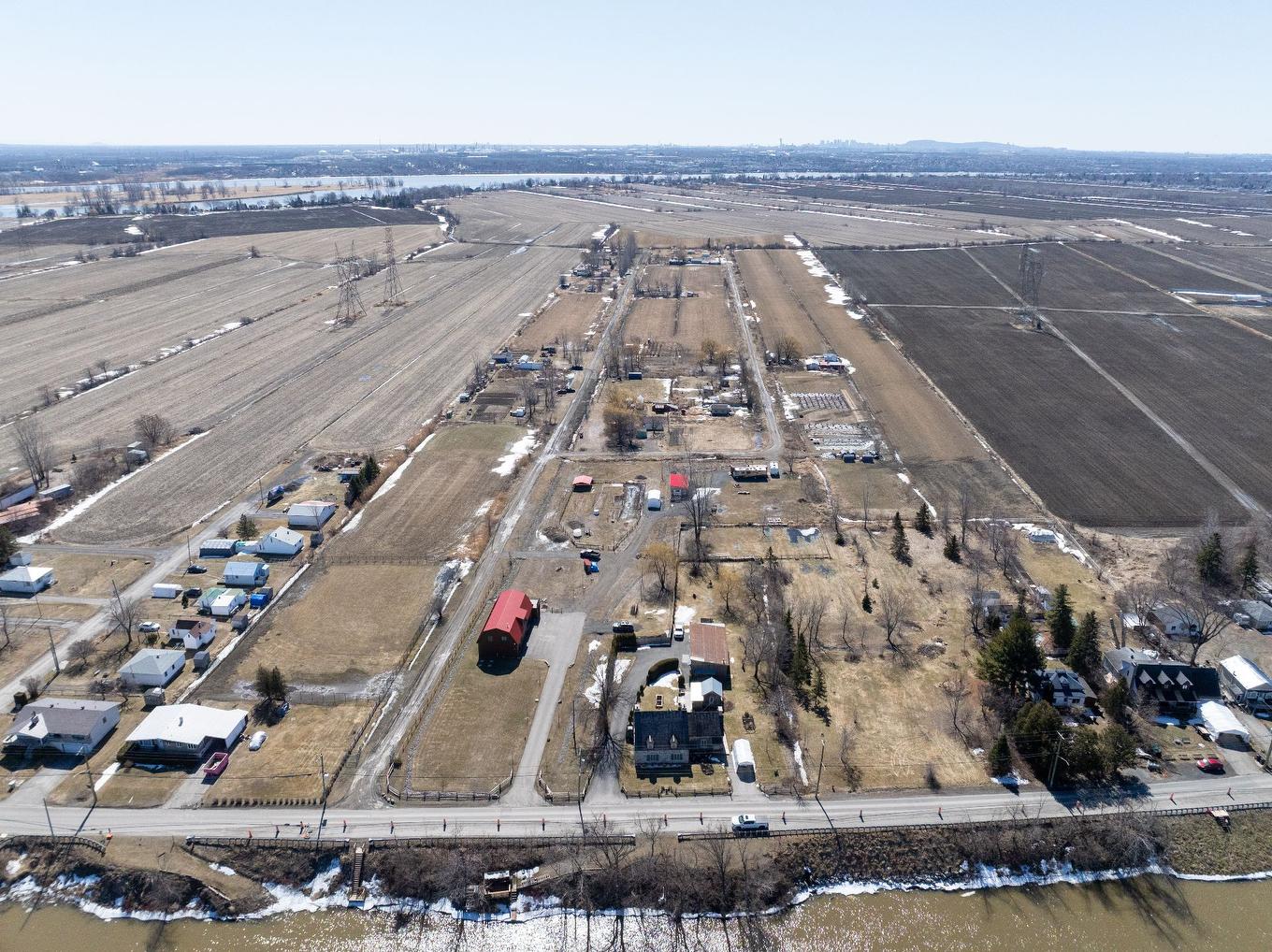 Aerial photo - 9790 Boul. Des Mille-Îles, Laval (Saint-François), QC