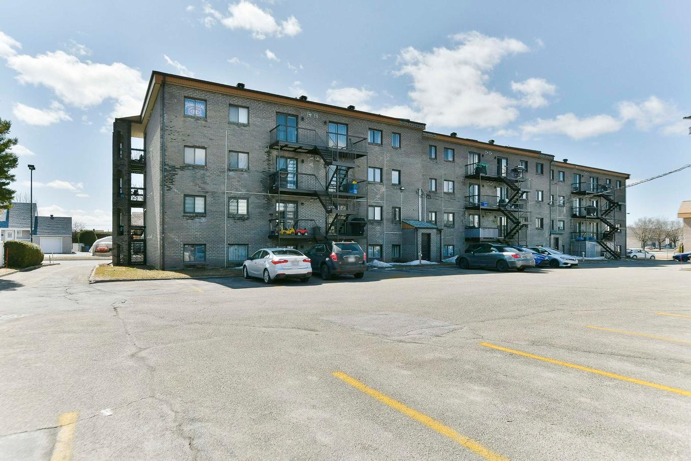 Parking - 7-3005 Boul. De Mascouche, Mascouche, QC - Outdoor With Facade