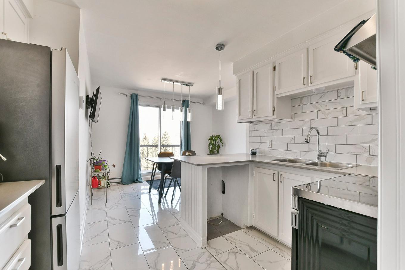 Kitchen - 7-3005 Boul. De Mascouche, Mascouche, QC - Indoor Photo Showing Kitchen With Double Sink