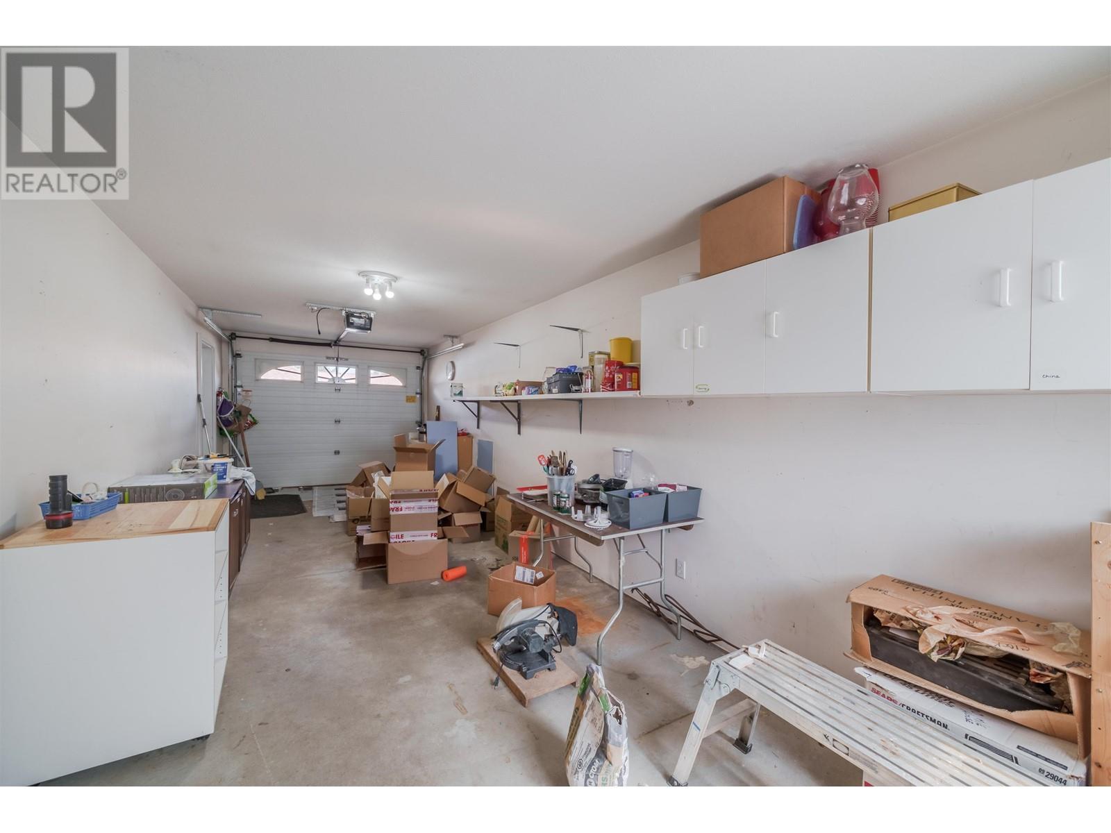 19 204 8Th Street, 100 Mile House, BC - Indoor