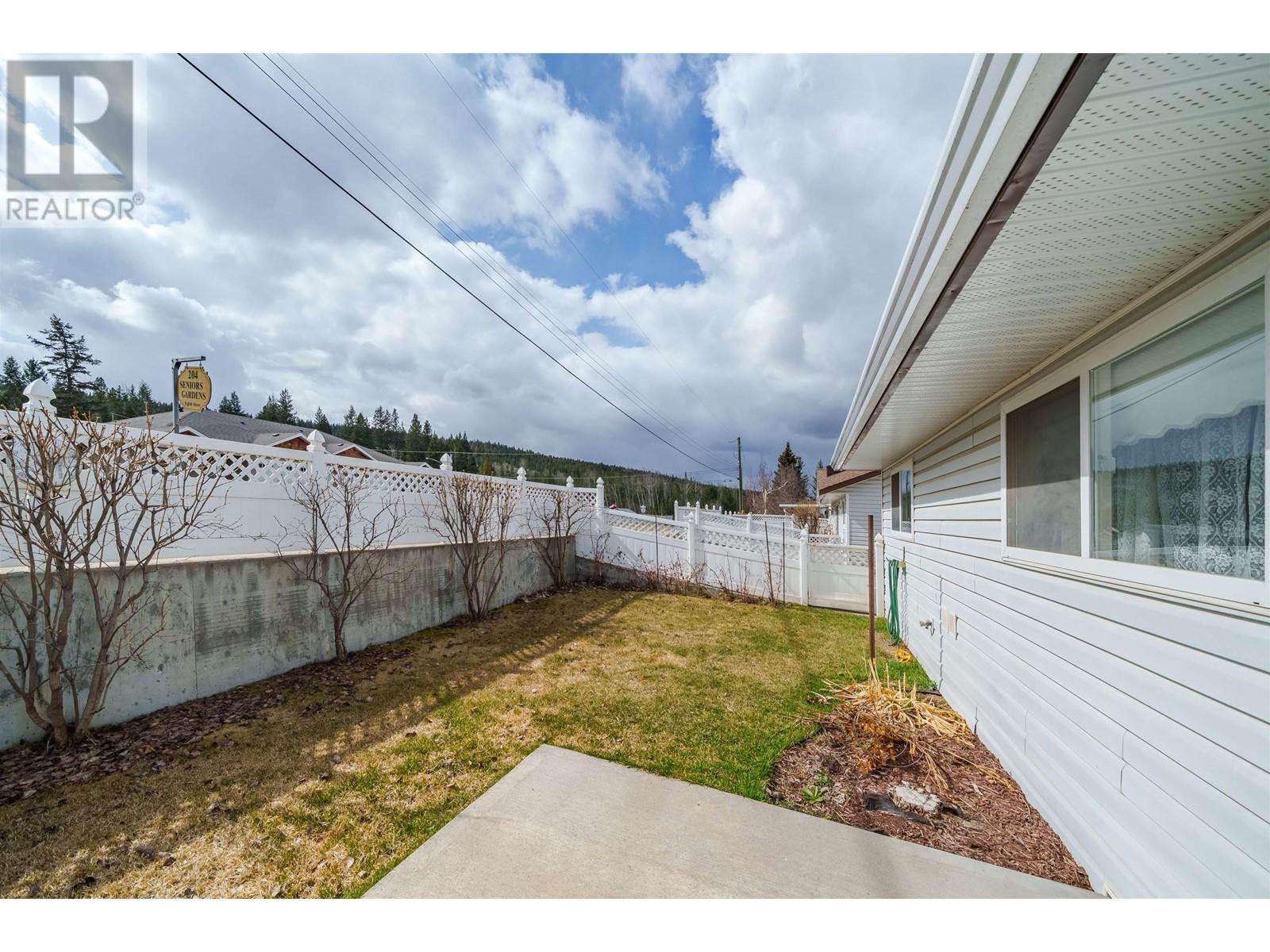 19 204 8Th Street, 100 Mile House, BC - Outdoor