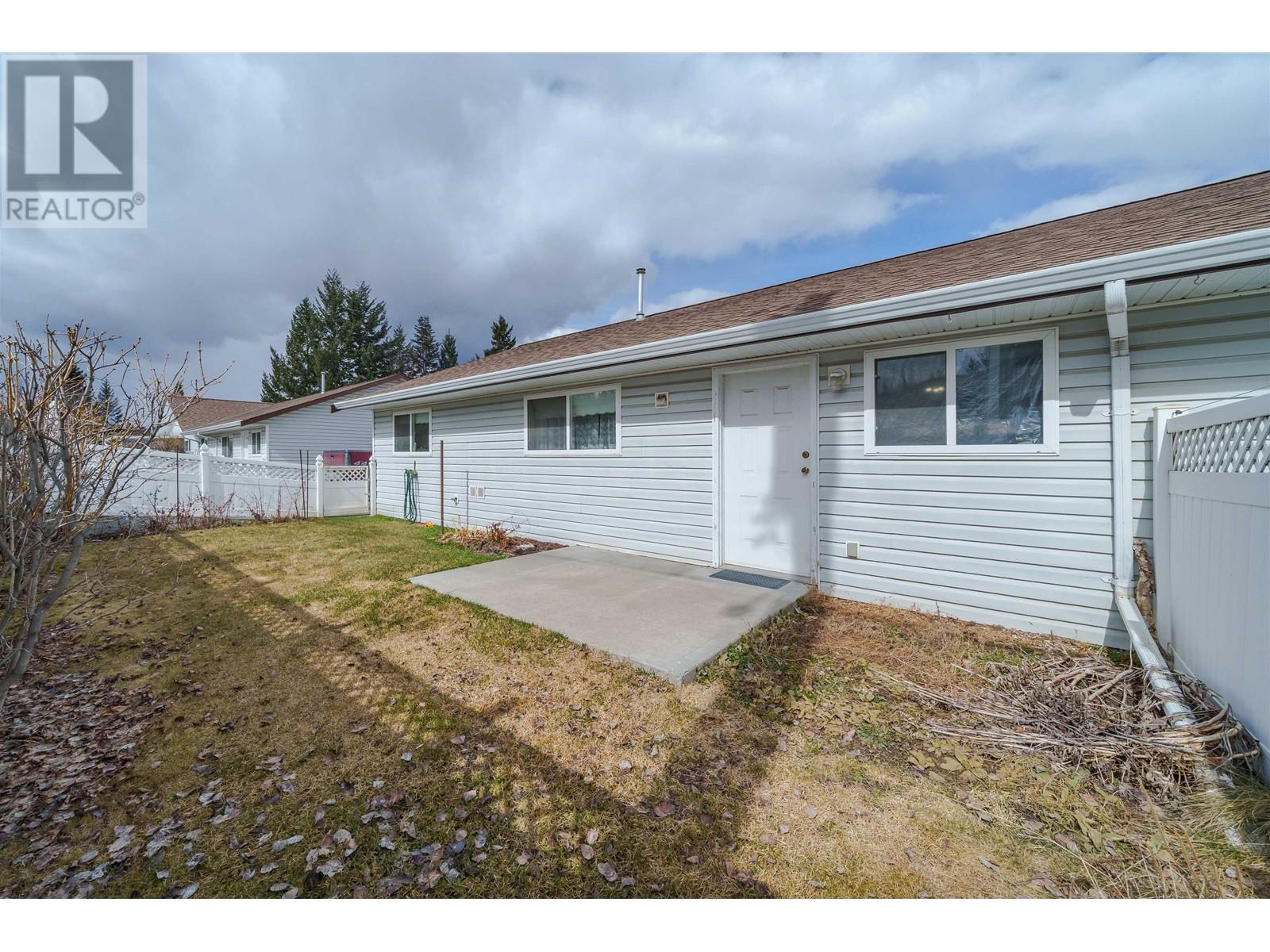 19 204 8Th Street, 100 Mile House, BC - Outdoor