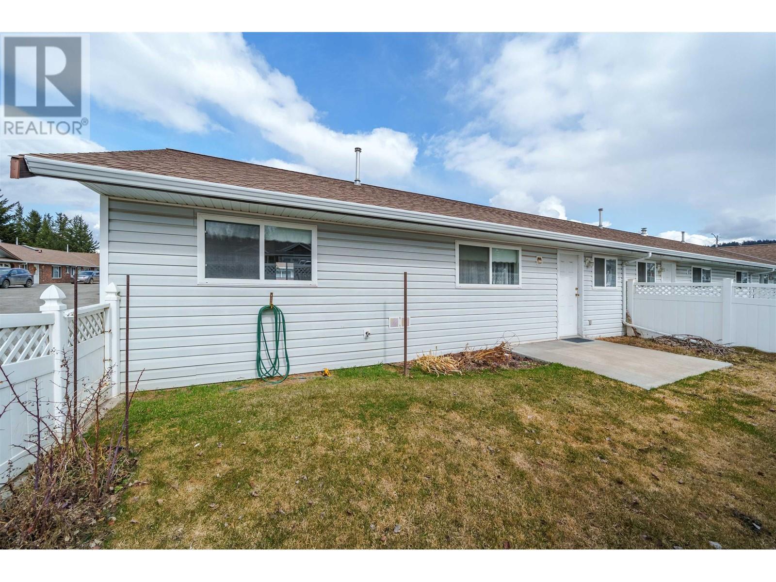 19 204 8Th Street, 100 Mile House, BC - Outdoor