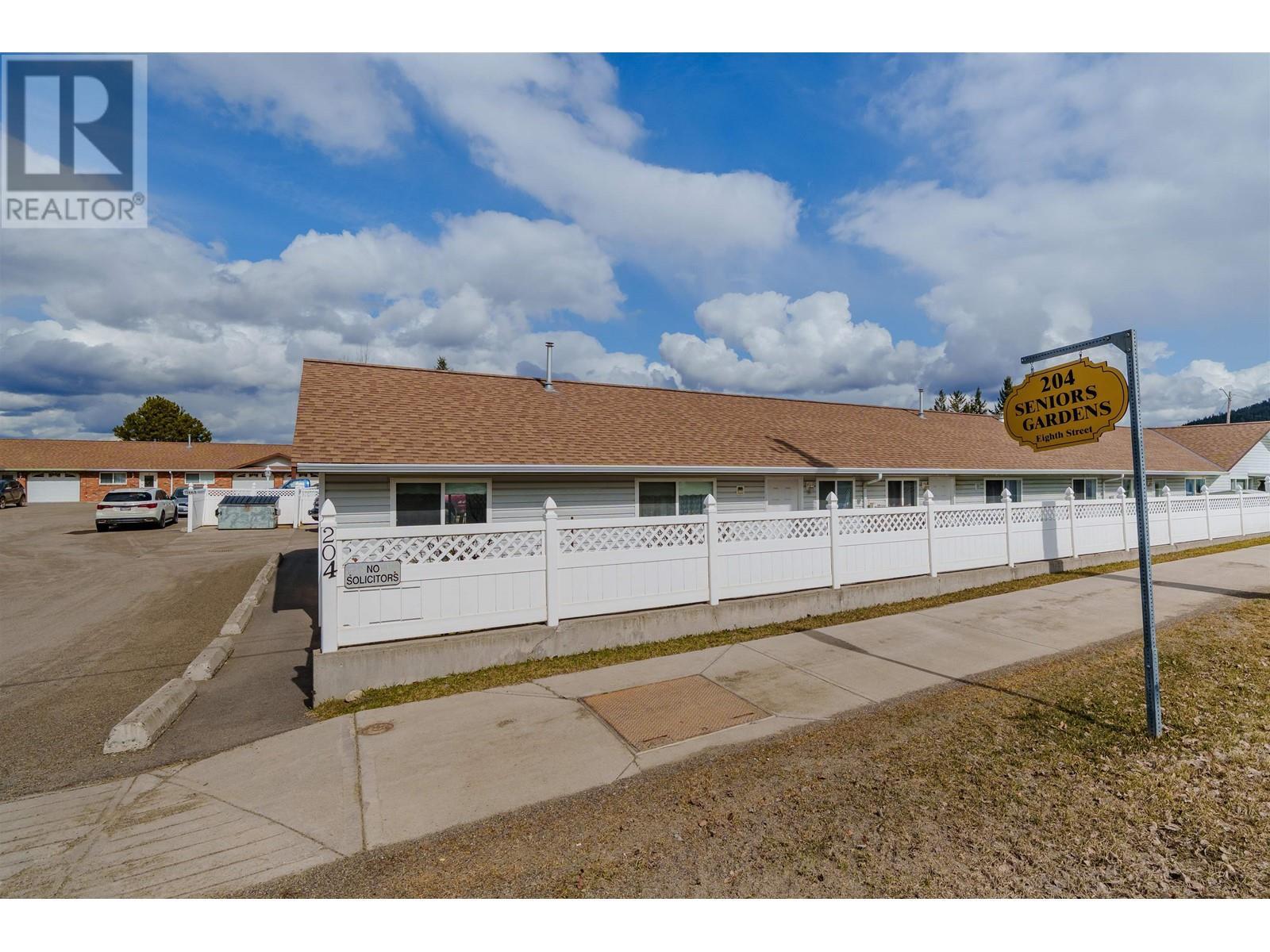 19 204 8Th Street, 100 Mile House, BC - Outdoor