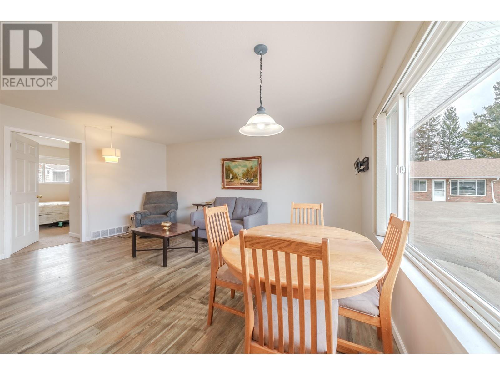 19 204 8Th Street, 100 Mile House, BC - Indoor Photo Showing Dining Room