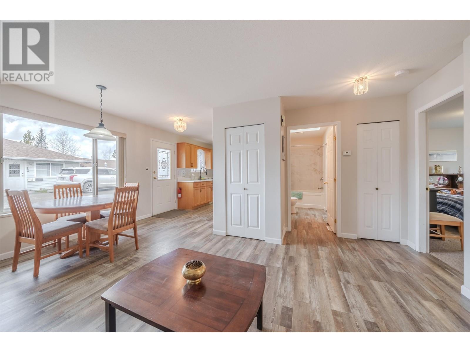 19 204 8Th Street, 100 Mile House, BC - Indoor