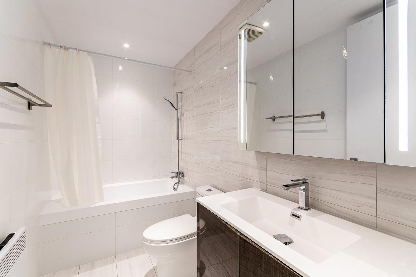 Salle de bains - 1904-1188 Av. Union, Montréal (Ville-Marie), QC - Indoor Photo Showing Bathroom