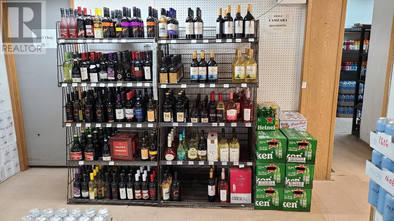 5025 Highway 97, Farmington, BC