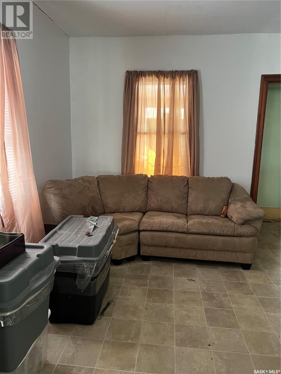 520 Bear Road, Bjorkdale Rm No. 426, SK - Indoor Photo Showing Living Room