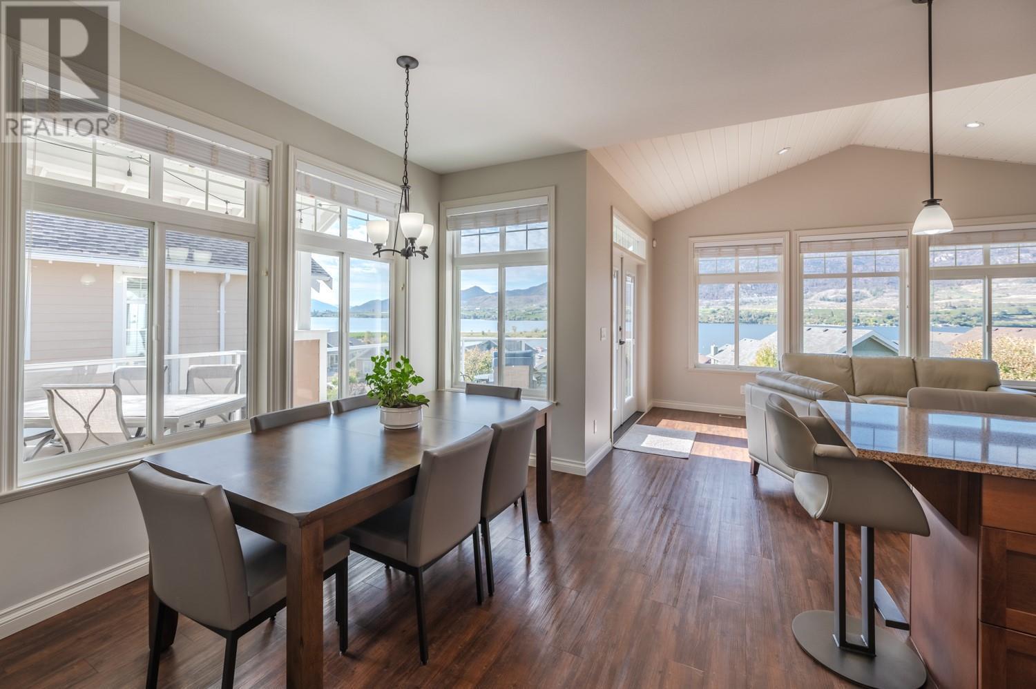 2450 Radio Tower Road Unit# 206, Oliver, BC - Indoor Photo Showing Dining Room
