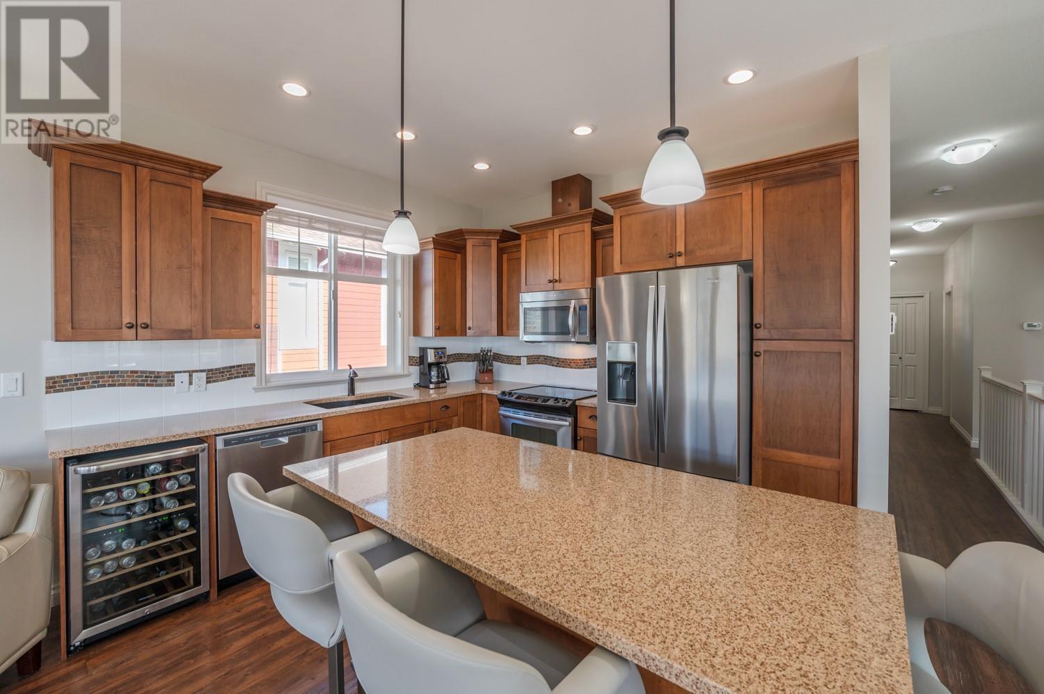 2450 Radio Tower Road Unit# 206, Oliver, BC - Indoor Photo Showing Kitchen
