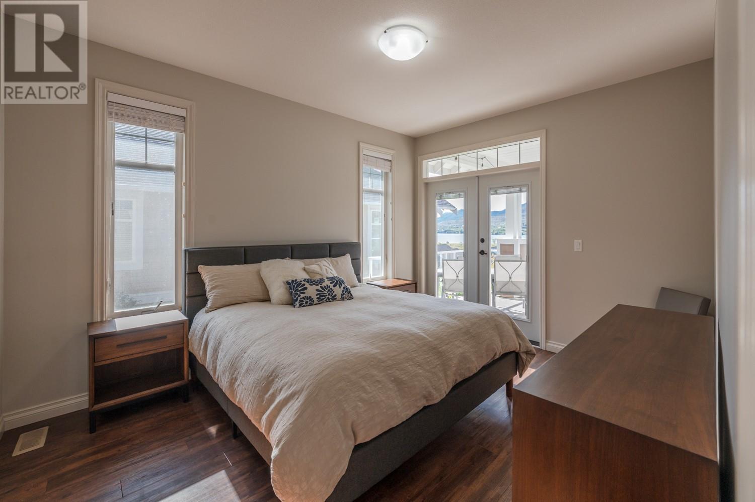 2450 Radio Tower Road Unit# 206, Oliver, BC - Indoor Photo Showing Bedroom