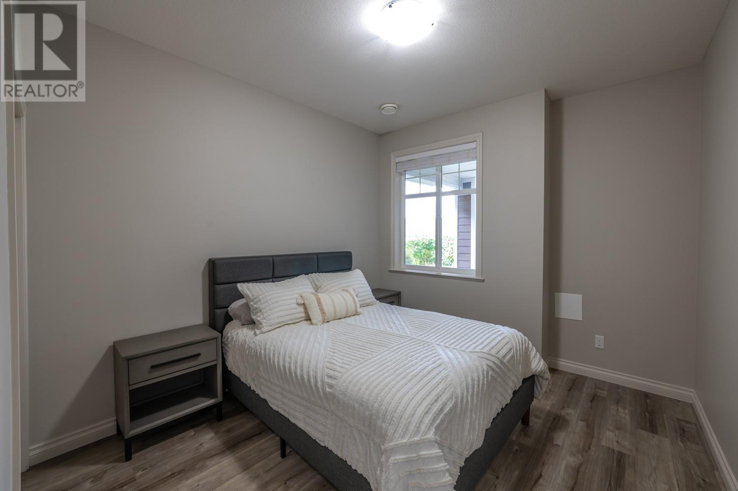 2450 Radio Tower Road Unit# 206, Oliver, BC - Indoor Photo Showing Bedroom