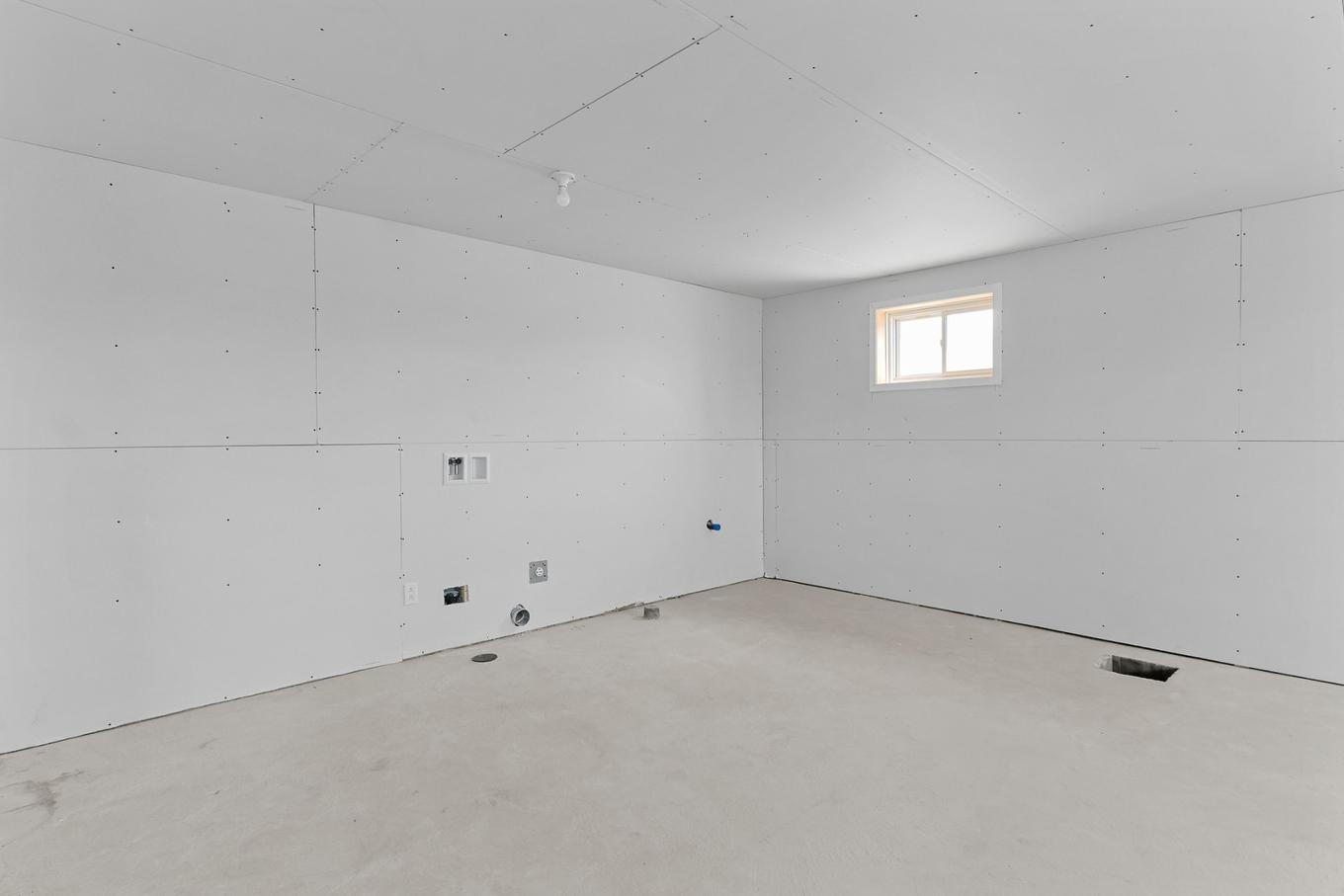 Sous-sol - 166 Rue Du Quai, Saint-Louis-De-Gonzague, QC - Indoor Photo Showing Garage