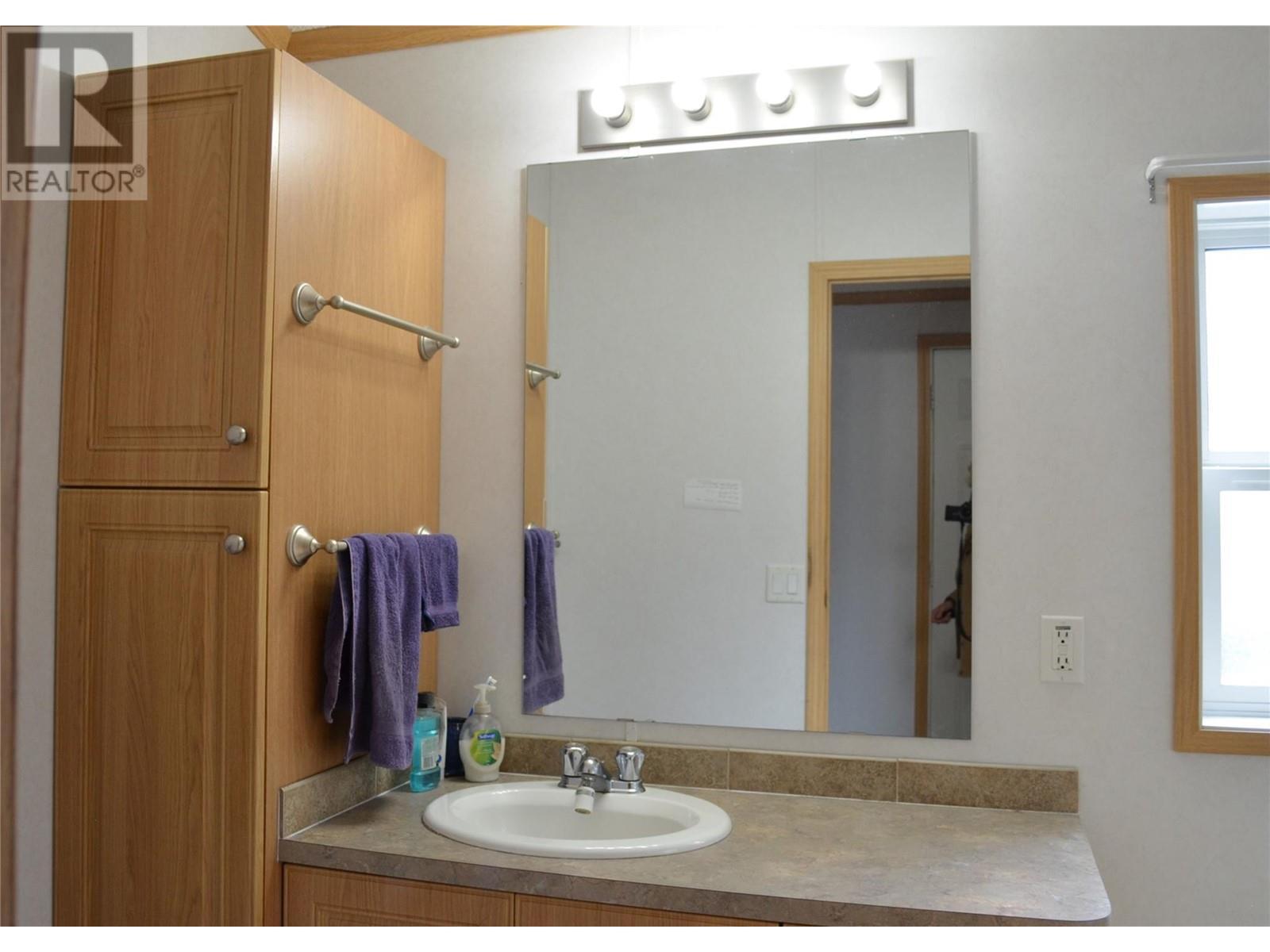 4354 Hwy 3 Highway Unit# 4, Keremeos, BC