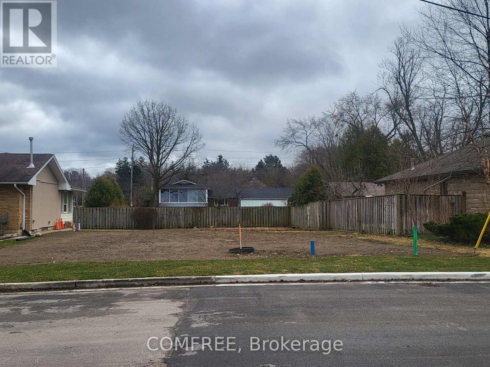 10 Lynwood Avenue, Guelph (Dovercliffe Park/Old University), ON
