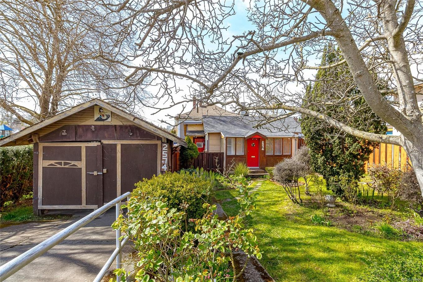 2574 Cook St, Victoria, BC