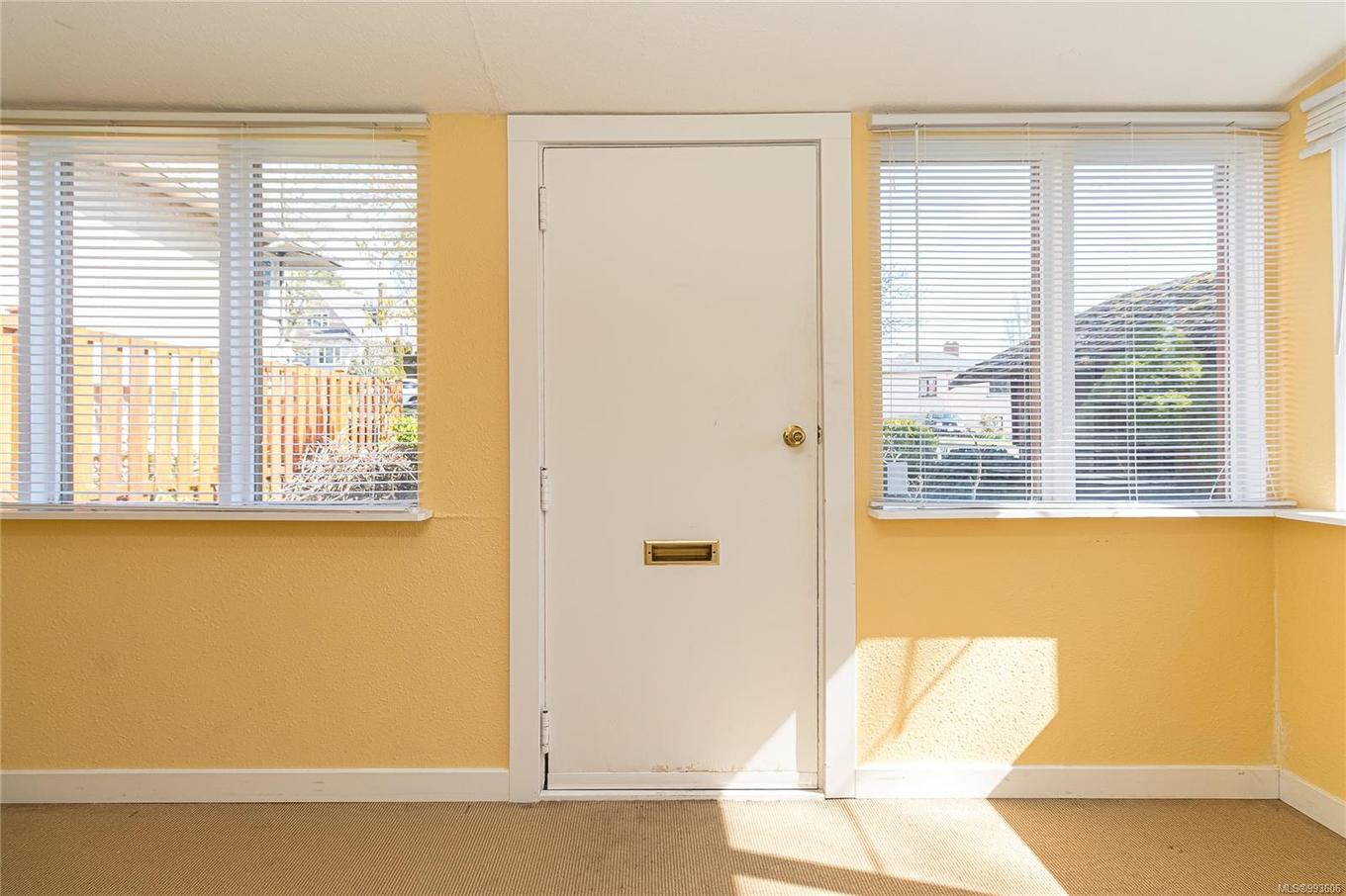 2574 Cook St, Victoria, BC