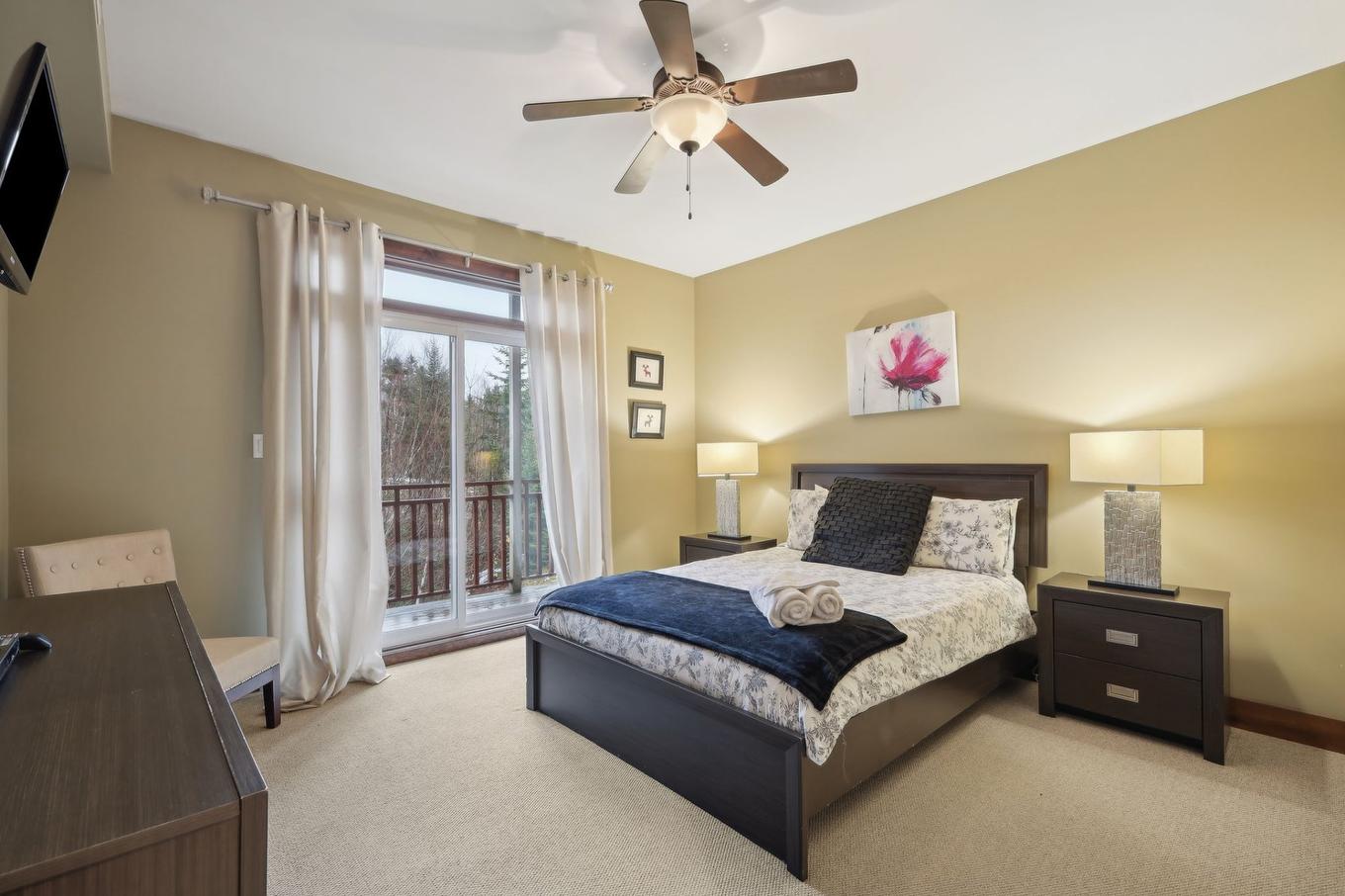 Bedroom - 3-223 Ch. Des Quatre-Sommets, Mont-Tremblant, QC - Indoor Photo Showing Bedroom
